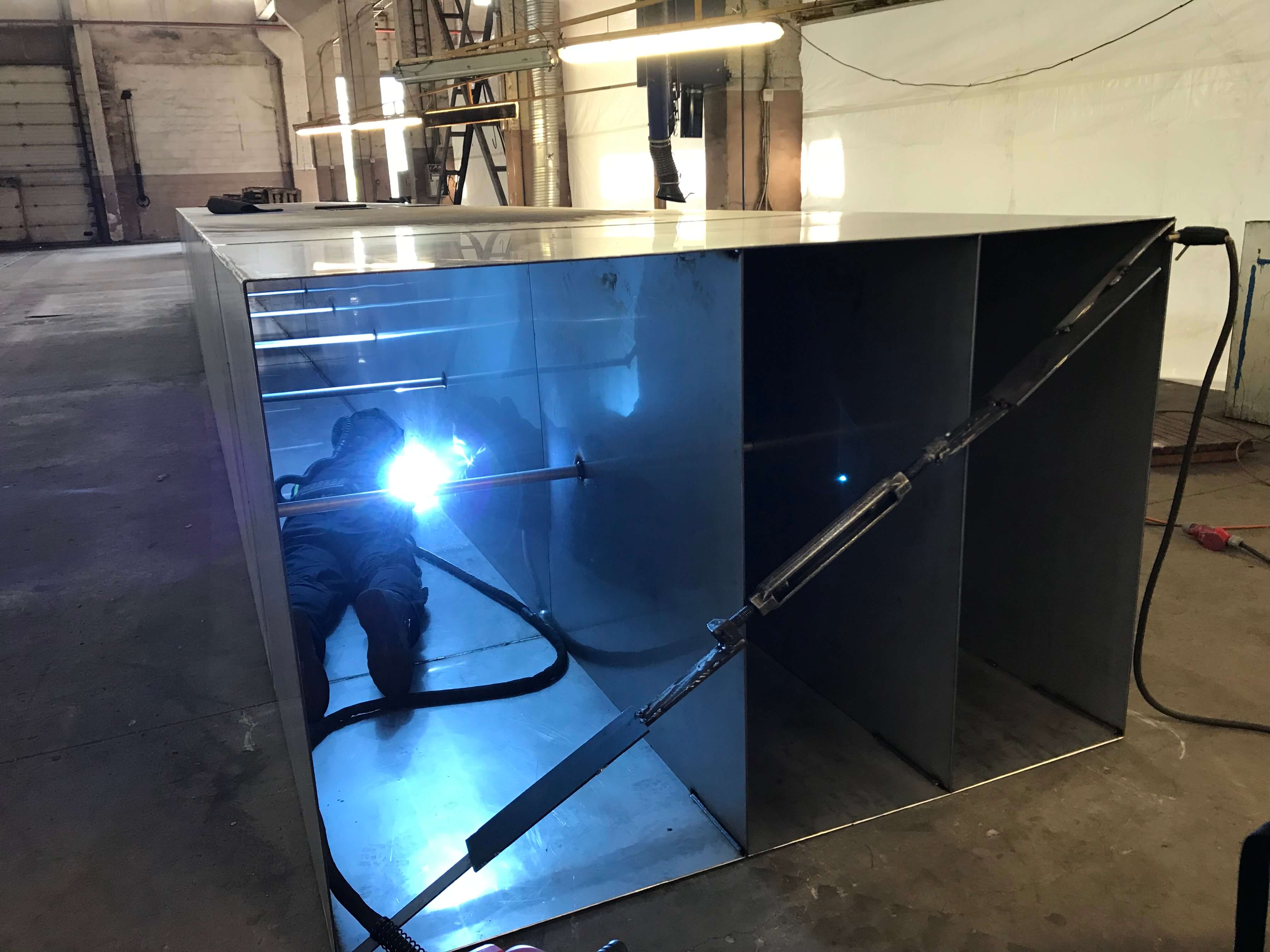 Stainless steel heavy ducts welding